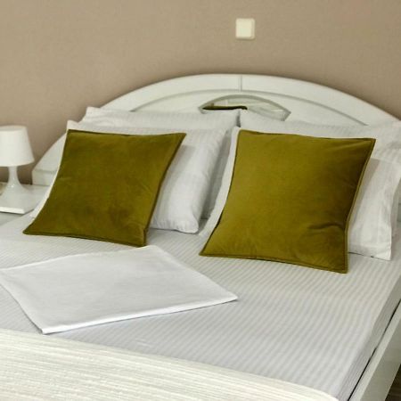 Joy Hotel Sarande Exterior photo