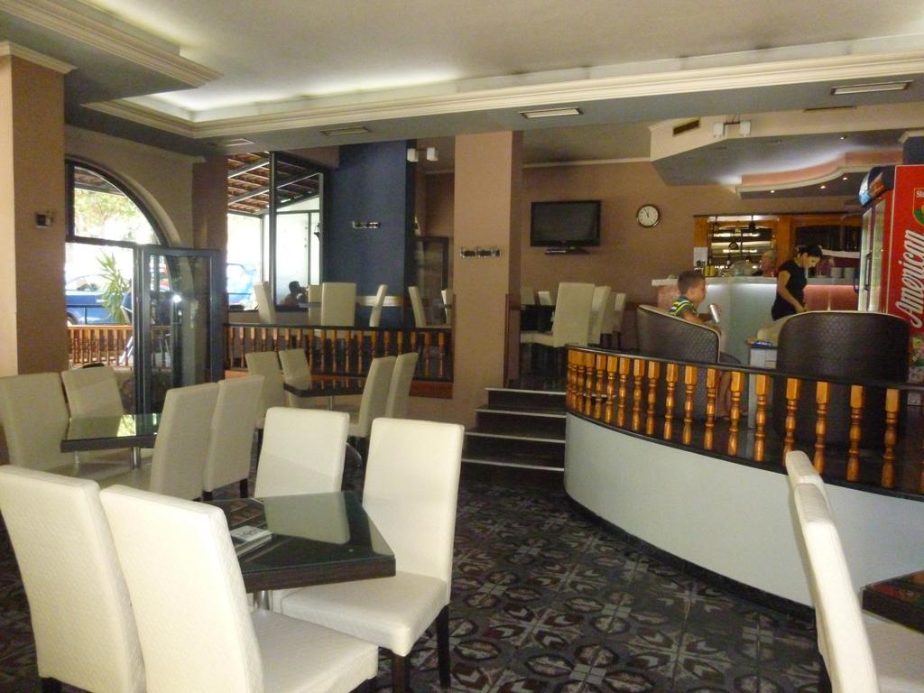 Joy Hotel Sarande Exterior photo