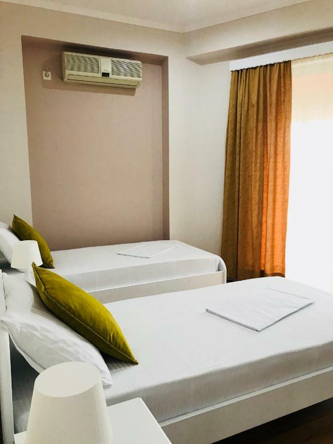 Joy Hotel Sarande Exterior photo