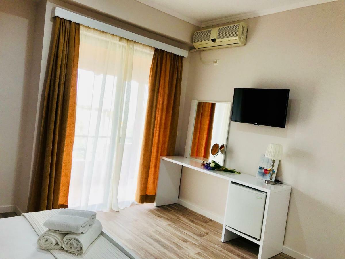 Joy Hotel Sarande Exterior photo