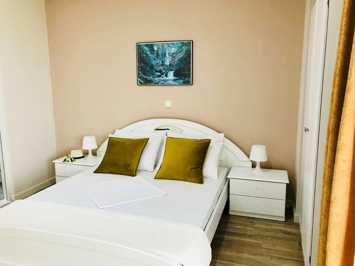 Joy Hotel Sarande Exterior photo