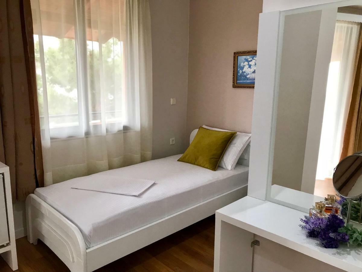 Joy Hotel Sarande Exterior photo
