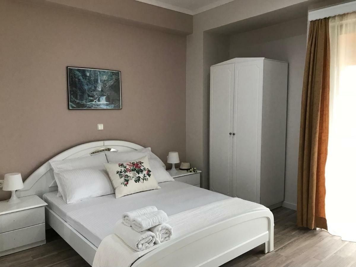 Joy Hotel Sarande Exterior photo