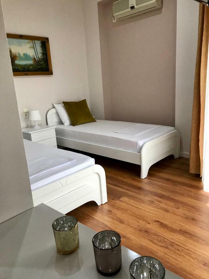 Joy Hotel Sarande Exterior photo
