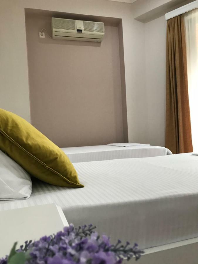 Joy Hotel Sarande Exterior photo