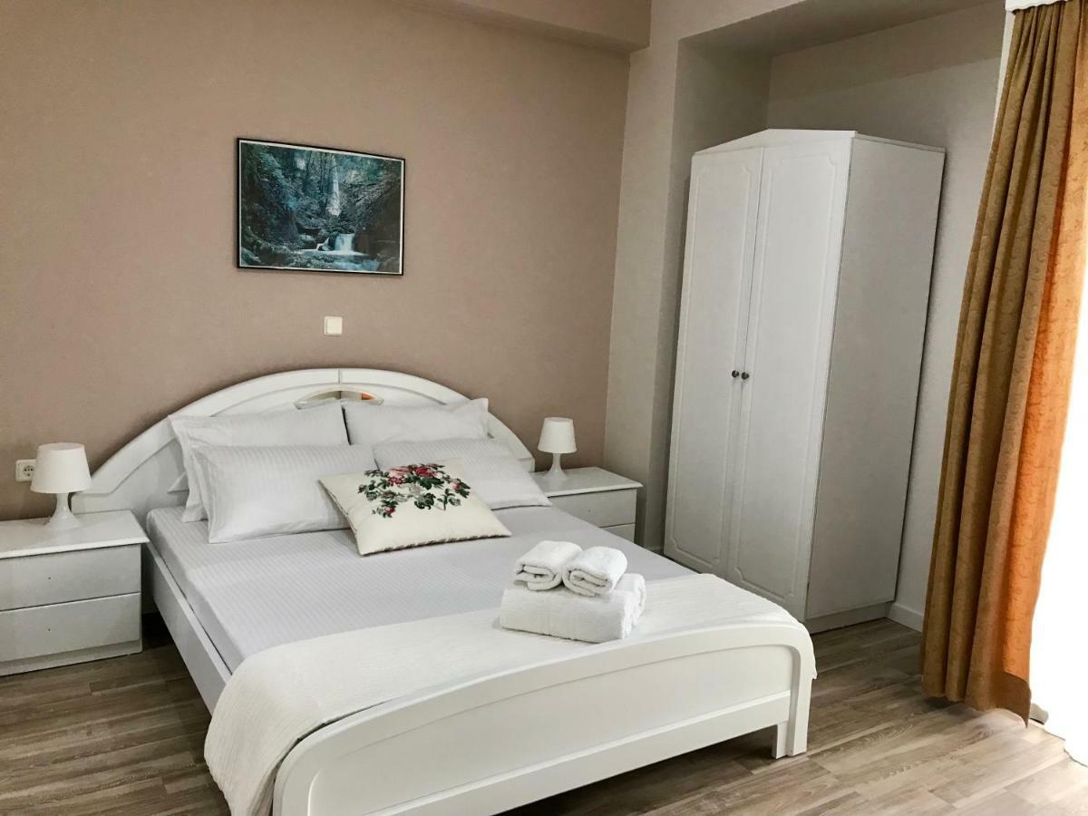 Joy Hotel Sarande Exterior photo